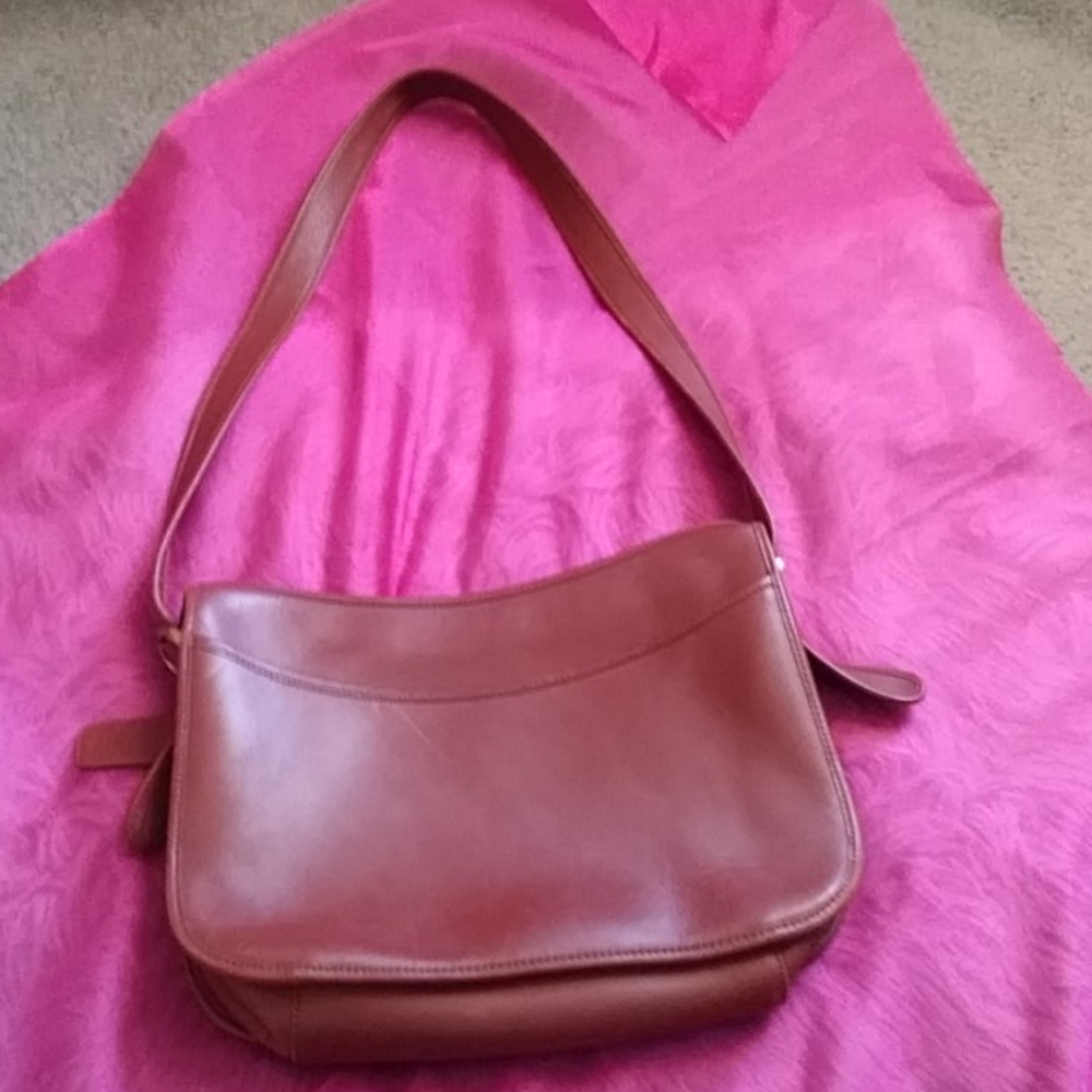 Vintage leather purse.